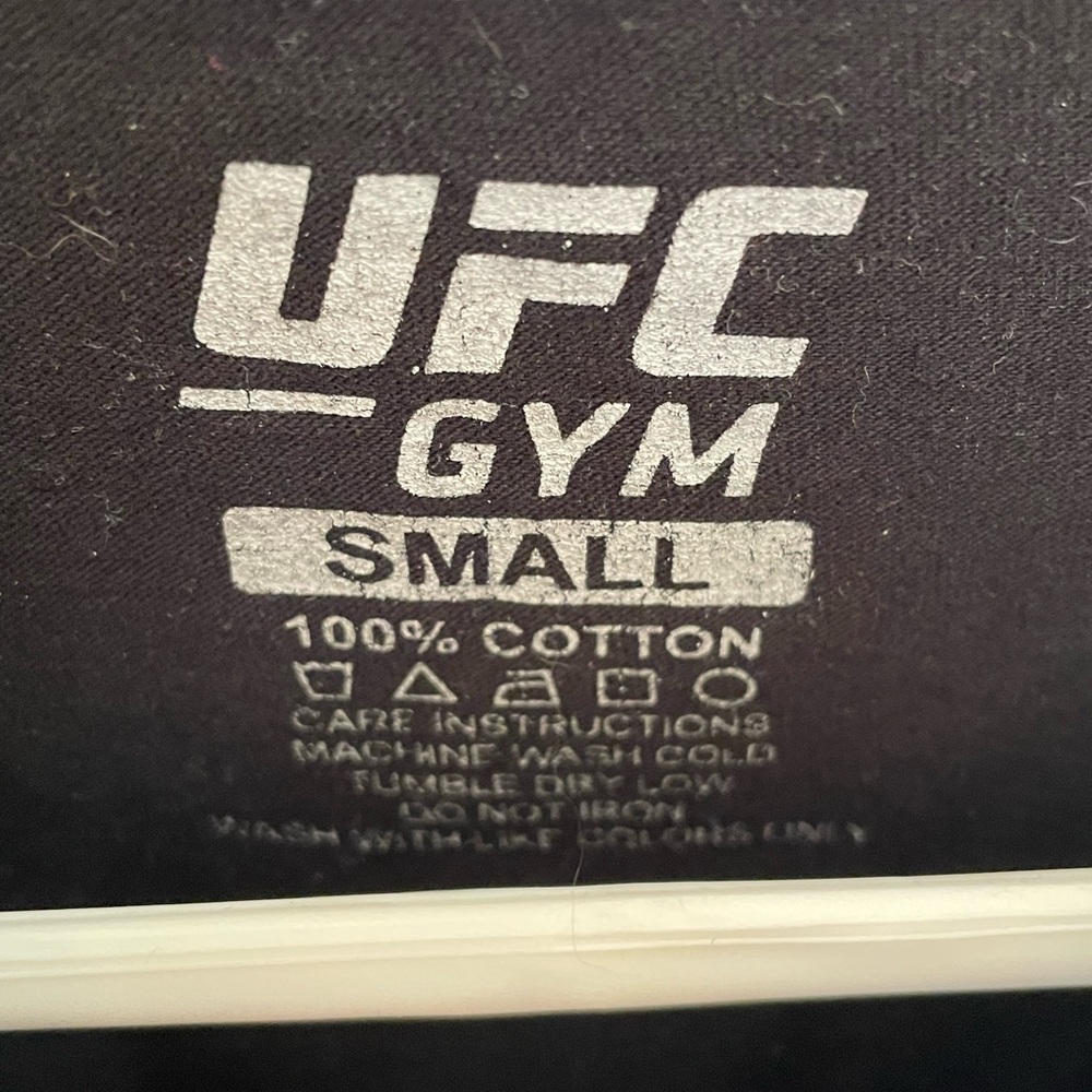 UFC GYM LONG SLEEVE - Picture 4 of 4